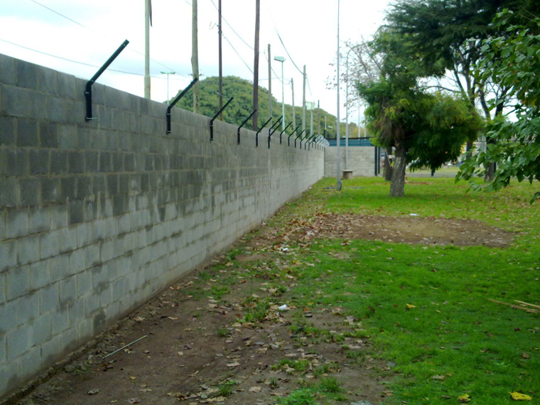 Fundaciones para muro - Muro Finalizado