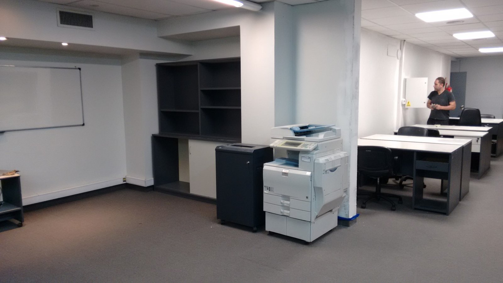 Reforma de Oficina, Instalaciones, Cambio de Imagen Institucional — antes