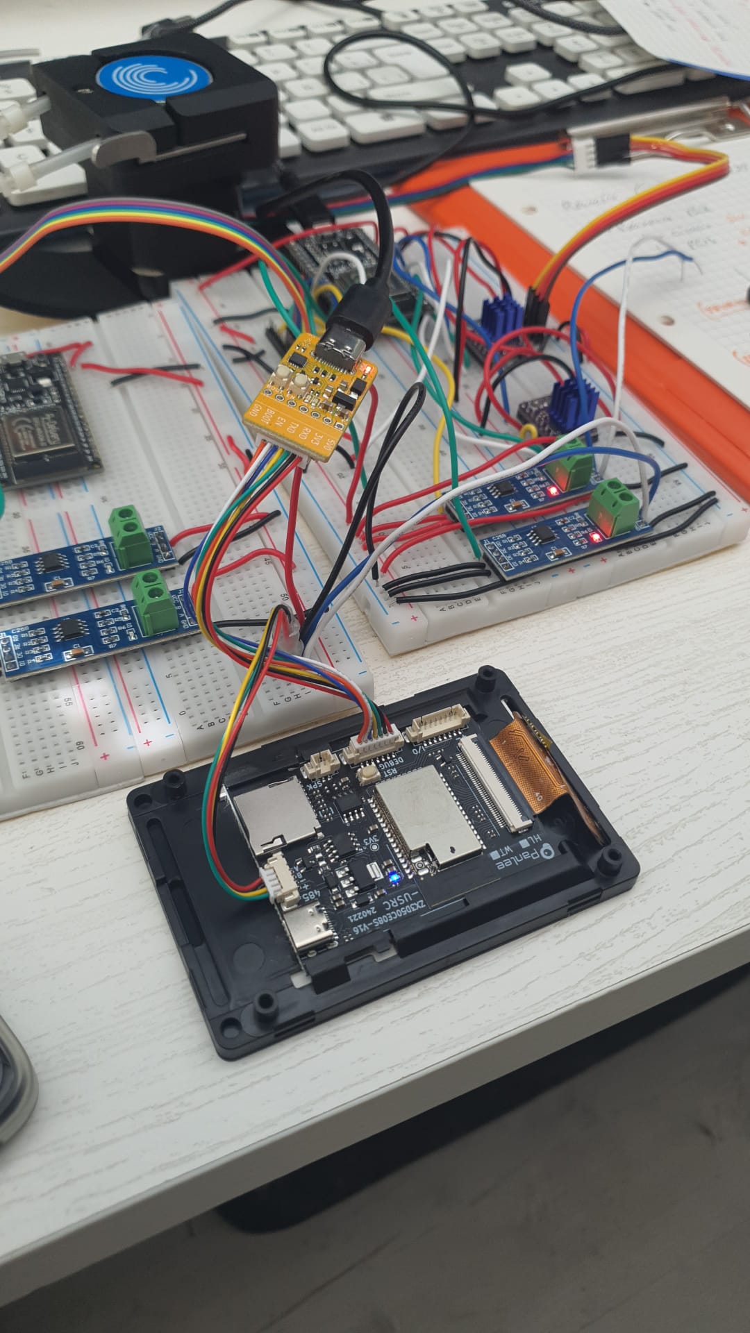 Proyecto con Módulo WT32-SC01 Plus (ESP32-S3) con LVGL y funciones WiFi+Telegram